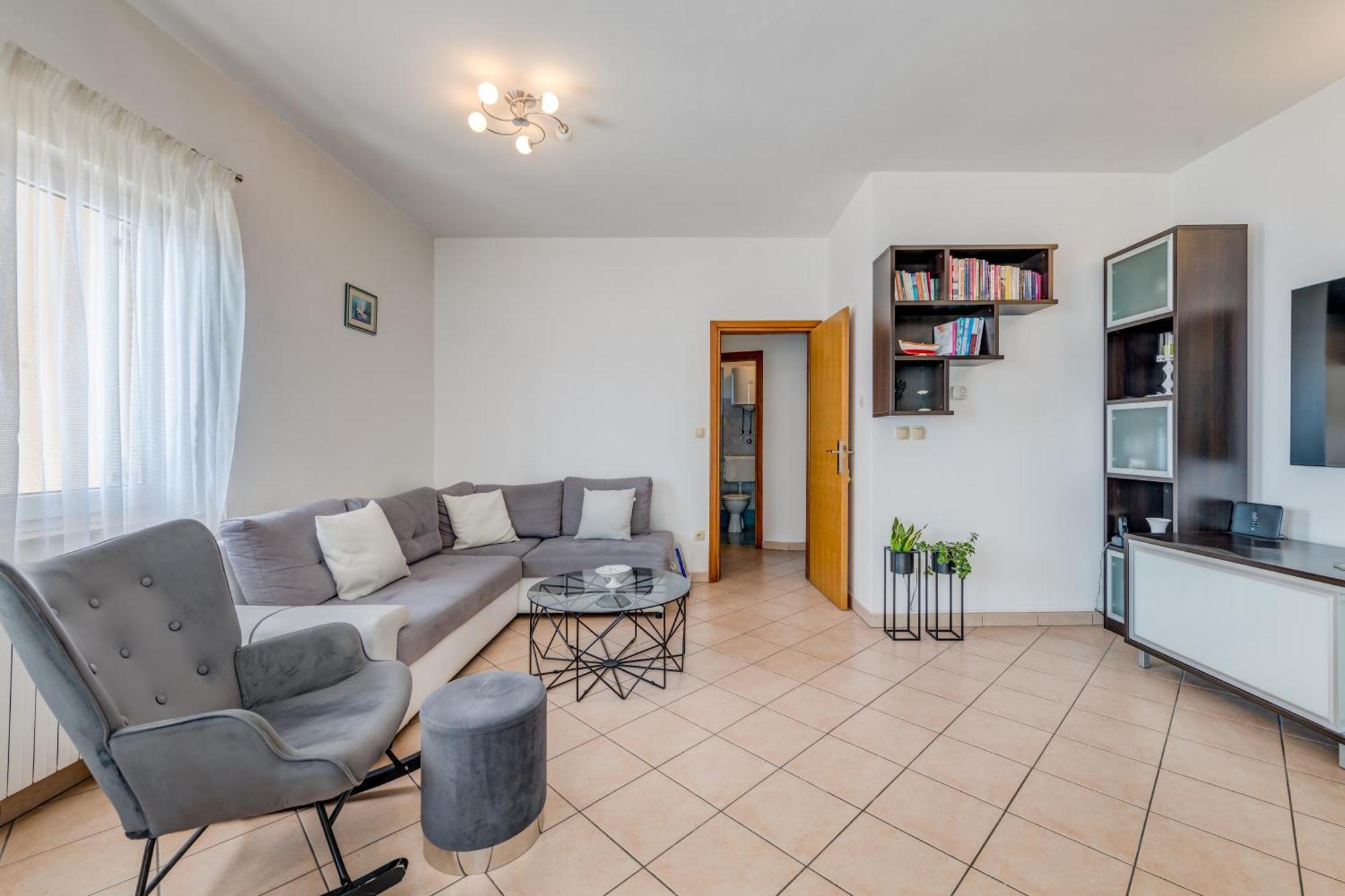 Apartment Jesenice Krilo